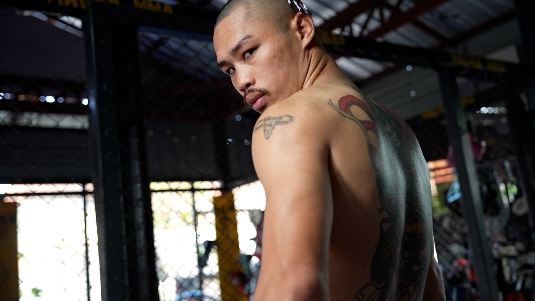 KNOCK OUT.56｜プンルアン・バーンランバー インタビュー公開！