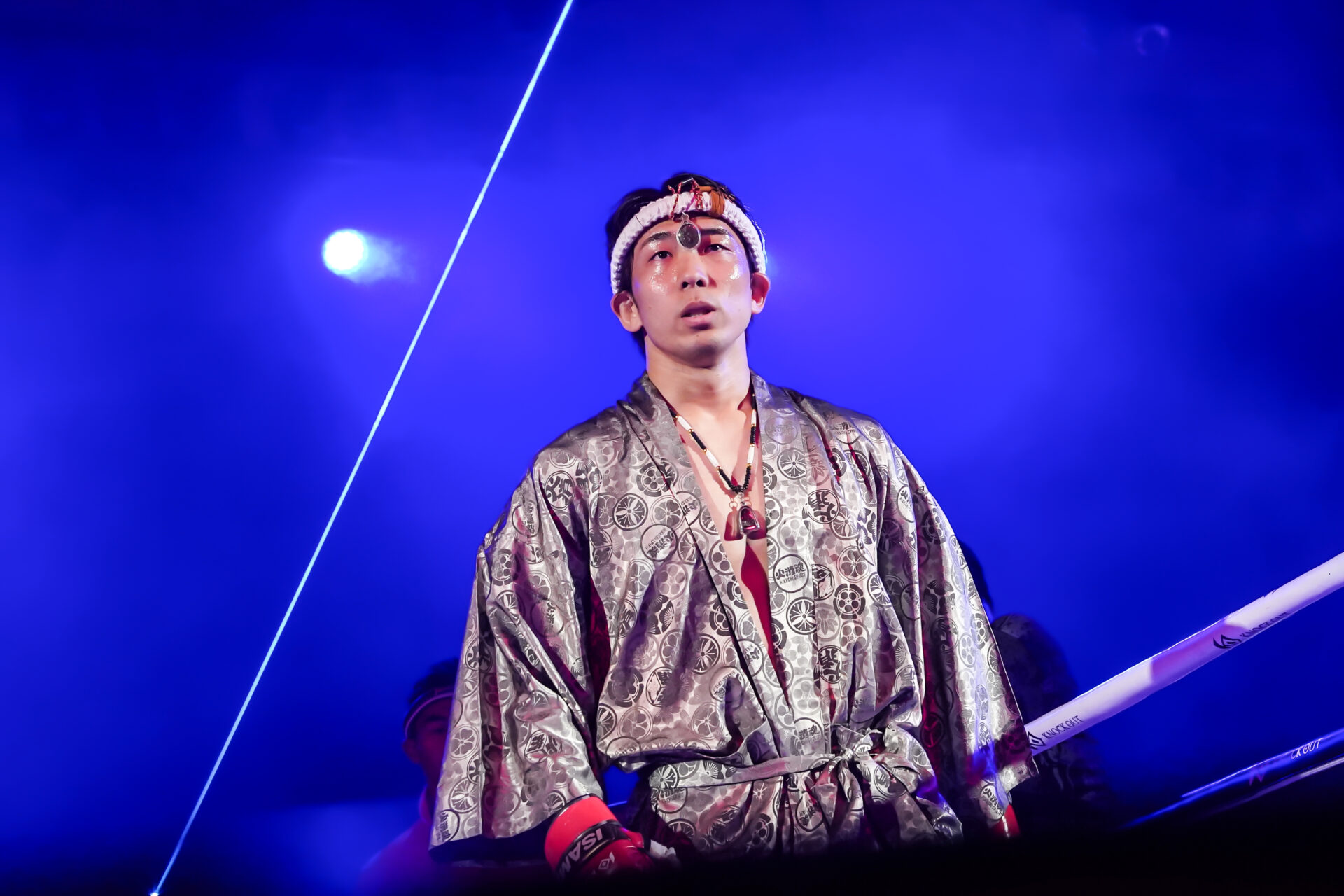 KNOCK OUT.58｜小林司 インタビュー公開！