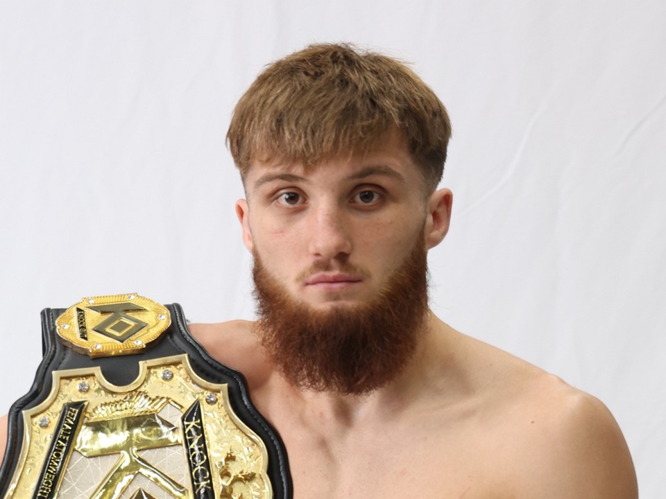 ユリアン・ポズドニアコフ